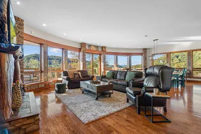 Photo 2 - 5B 4B Luxe Cabin w Hot Tub Firepit Game Room