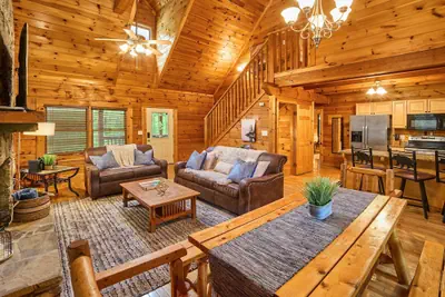 Photo 3 - Fun Pigeon Forge Cabin Hot Tub Games