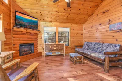 Photo 3 - Secluded Cabin Near Smoky Mountains Hot Tub Honeymoon