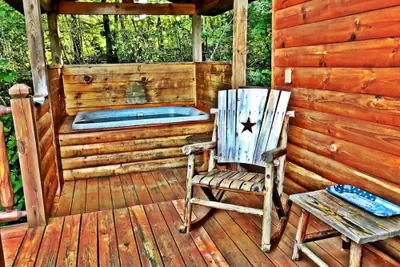 Photo 2 - Secluded Cabin Near Smoky Mountains Hot Tub Honeymoon
