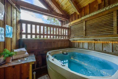Photo 2 - Location Cute Studio Log Cabin Hot Tub Fireplace