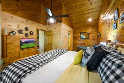 Photo 4 - Location Log Cabin Hot Tub Fireplace Pool Fishing