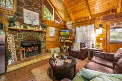 Photo 4 - Location Private Log Cabin Hot Tub Fireplace