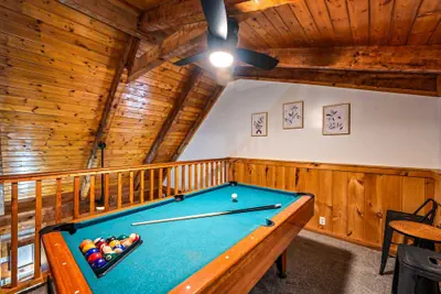 Photo 4 - Hot Tub Pool Table Fireplace Views Relax