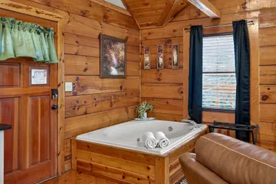 Photo 5 - Hot Tub Location Cozy Studio Log Cabin Fireplace