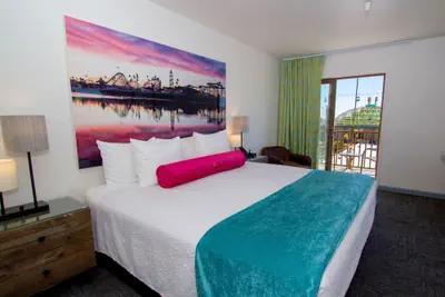 Photo 2 - Carousel Beach Inn