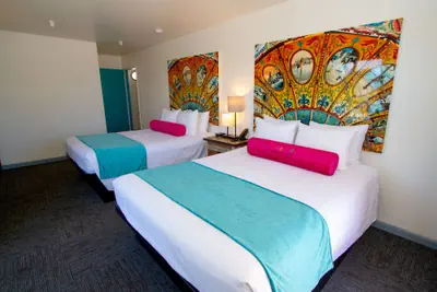 Photo 3 - Carousel Beach Inn