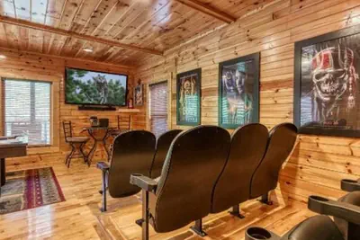 Photo 4 - Day Dreamer Cabin With Views by Beyond Expectations