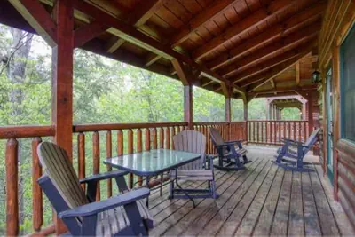 Photo 5 - Day Dreamer Cabin With Views by Beyond Expectations