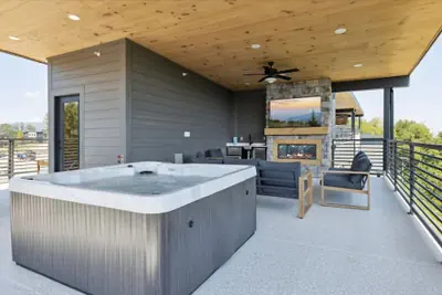 Photo 2 - Peak Overlook by Beyond Expectations Mountain Retreat With Hot Tub