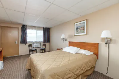 Photo 5 - Key Inn