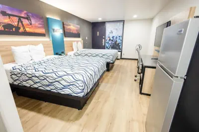 Photo 5 - West Texas Inn & Suites with Kitchenette