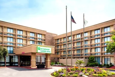 Photo 2 - Baymont By Wyndham Schaumburg Chicago Northwest
