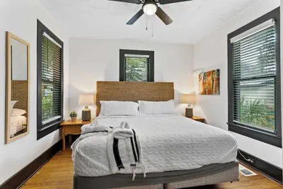 Photo 5 - Pet Friendly Bungalow in St Augustine