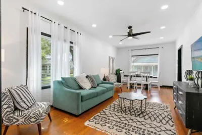 Photo 3 - Unique Pet Friendly Bungalow in St Augustine