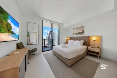 Photo 5 - 2-BD Condo in DTW Miami - City Views