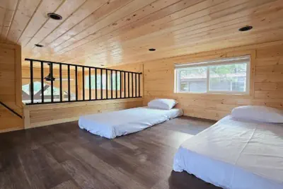 Photo 4 - Luxury Cabin with Mountain View