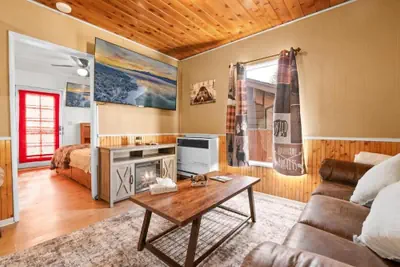 Photo 4 - Hideaway Cabin