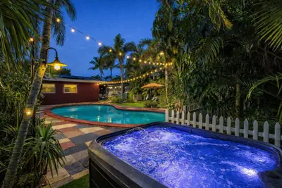 Photo 4 - Fox Of Oz- Pool Spa Oasis Villa