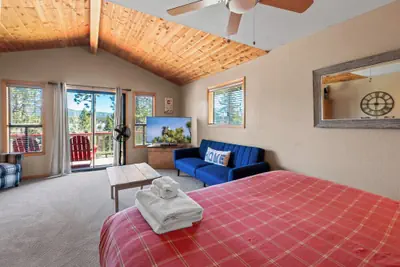 Photo 2 - Lakeview Haven- Luxury Retreat