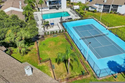 Photo 2 - Modern 2BR 2BA w King Bed Pool Gym 10