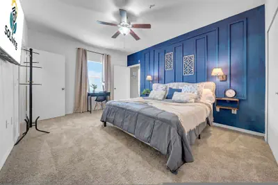 Photo 2 - Vibrant 2BR 2BA w King Bed Pool Gym 11