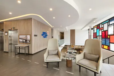 Photo 3 - Hampton Inn Long Island City  NY