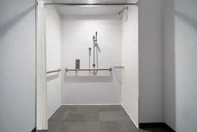 Photo 5 - Hampton Inn Long Island City  NY