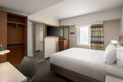 Photo 4 - Hampton Inn Long Island City  NY