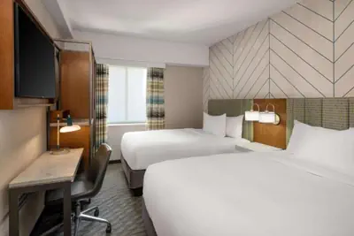 Photo 3 - Hampton Inn Long Island City  NY