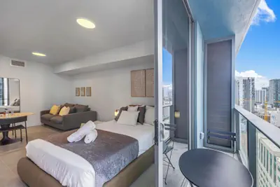Photo 4 - Cozy Skyline Condo - Cityview Miami