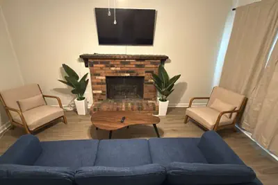 Photo 5 - Newly Renovated 3 Bedroom House in Lakewood