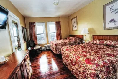 Photo 3 - Lenox Hotel and Suites
