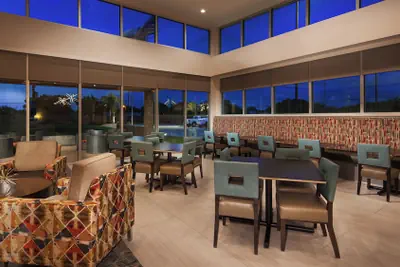 Photo 3 - La Quinta Inn And Suites By Wyndham Corpus Christi I-37 Nw
