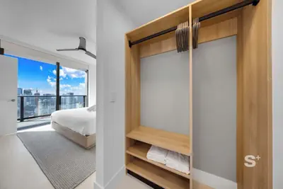 Photo 5 - Luxe 1-BD Condo with Stunning DTW Views