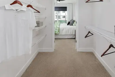 Photo 3 - Virelli Apartments Upscale King Suite in the Heart of Orlando w Pool