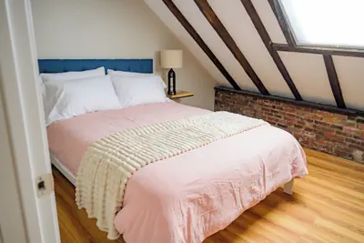 Photo 4 - Market Square Inn