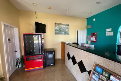 Photo 4 - Airport Inn & Suites South Padre Island I 37