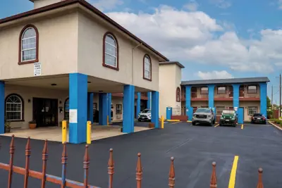 Photo 2 - Airport Inn & Suites South Padre Island I 37
