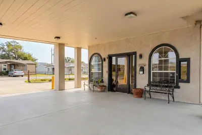 Photo 3 - Airport Inn & Suites South Padre Island I 37