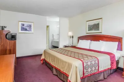 Photo 2 - Truestay Inn