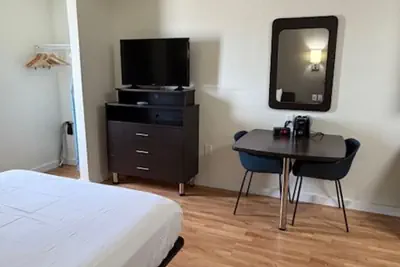 Photo 5 - Everstay Living