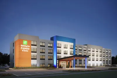 Photo 2 - Holiday Inn Express And Suites Alexandria by IHG