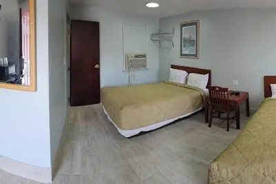 Photo 2 - Deluxe Inn Elkton