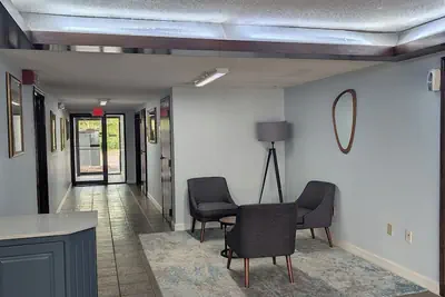 Photo 4 - Garden Inn Adairsville