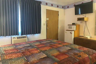 Photo 4 - Oregon Trail Motel