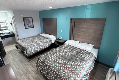Photo 5 - Relax Inn
