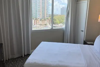 Photo 4 - 1 Bedroom  Suite with intracoastal view