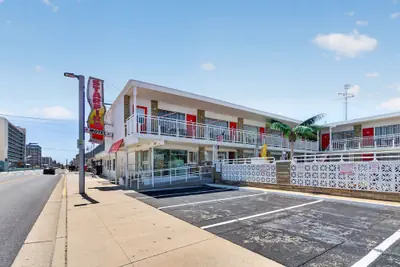 Photo 2 - Starfire Motel