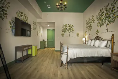 Photo 2 - Hotel Mojo